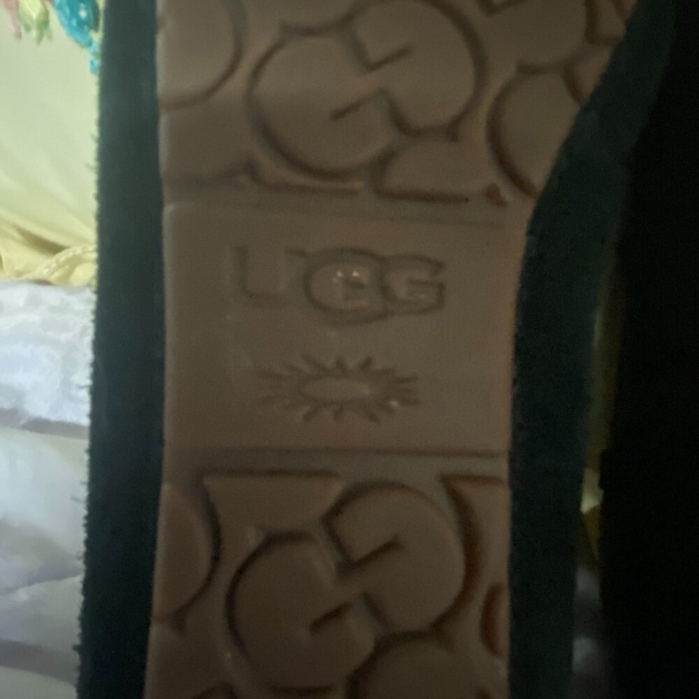 UGG  Size 9 Olsen Slippers  Suede House Shoe Moccasins - Picture 13 of 14